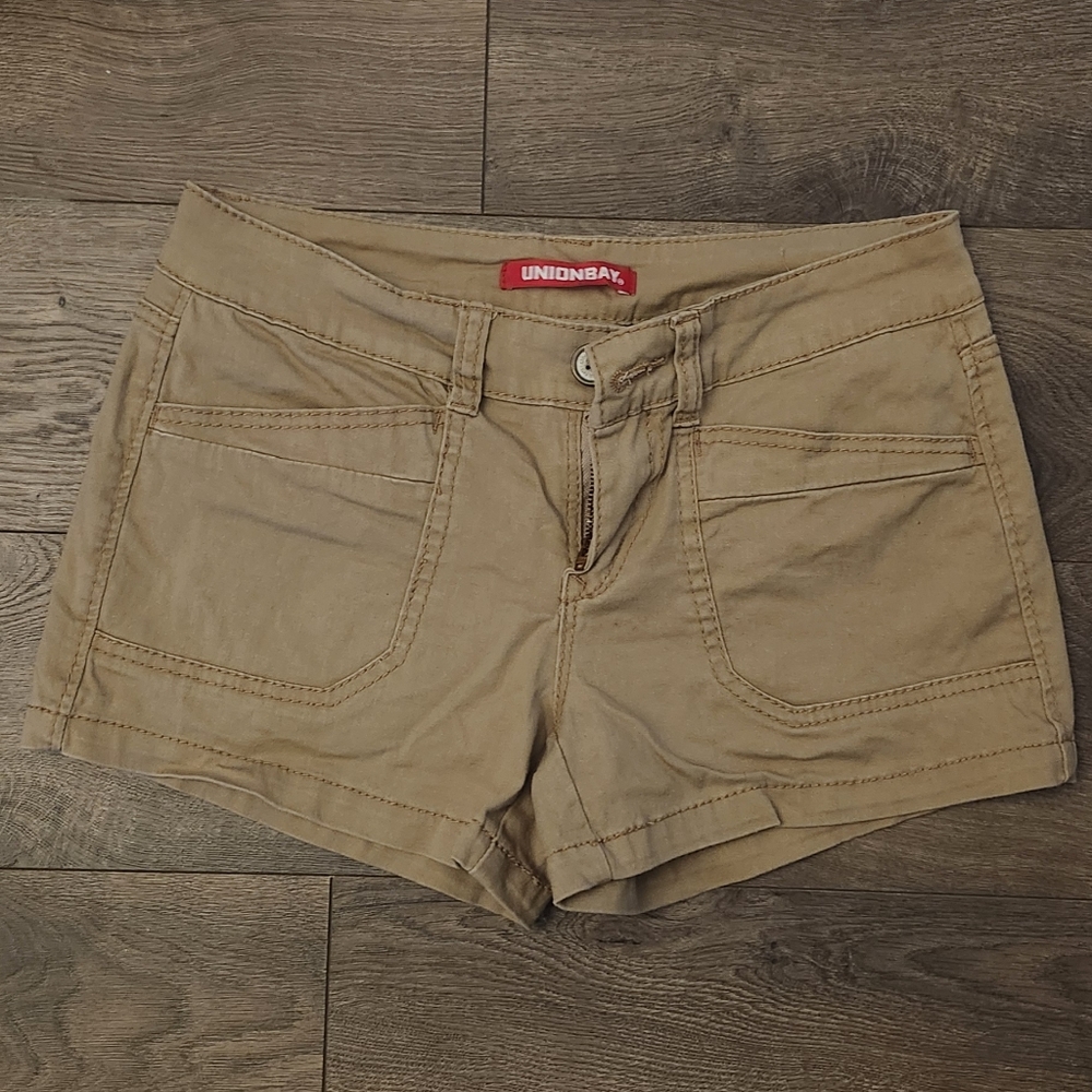 UNIONBAY Women's Tan Cargo Shorts